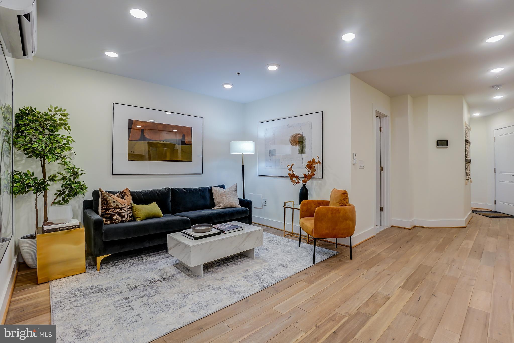 310 Delafield Place Northwest, Unit 6 Washington, DC 20011 - Photo 2 of 7