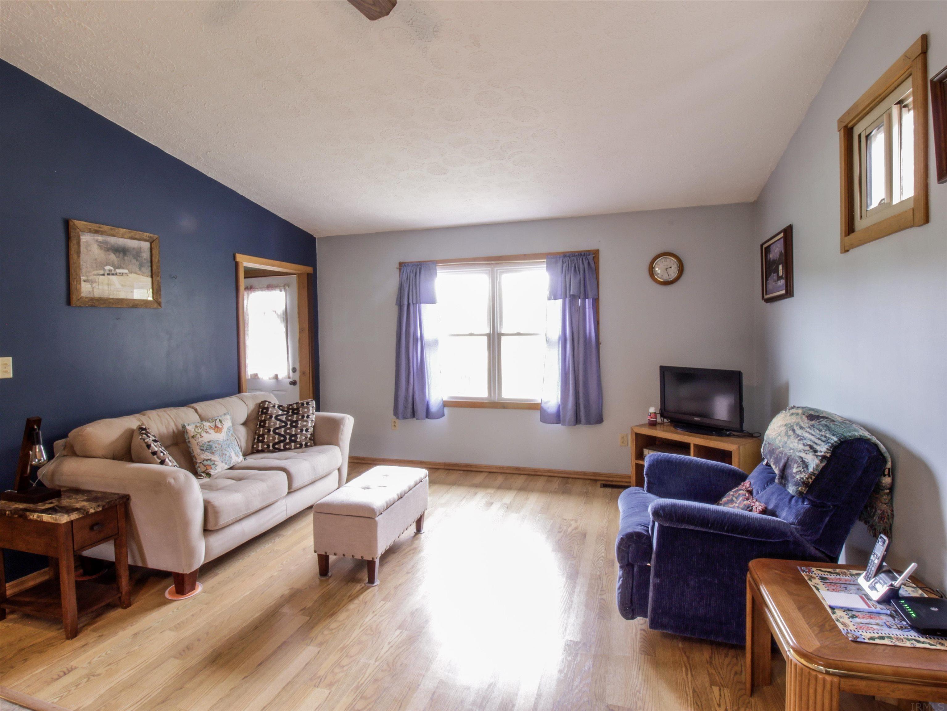 337 Pea Ridge Road Spencer, IN 47460 - Photo 5 of 34