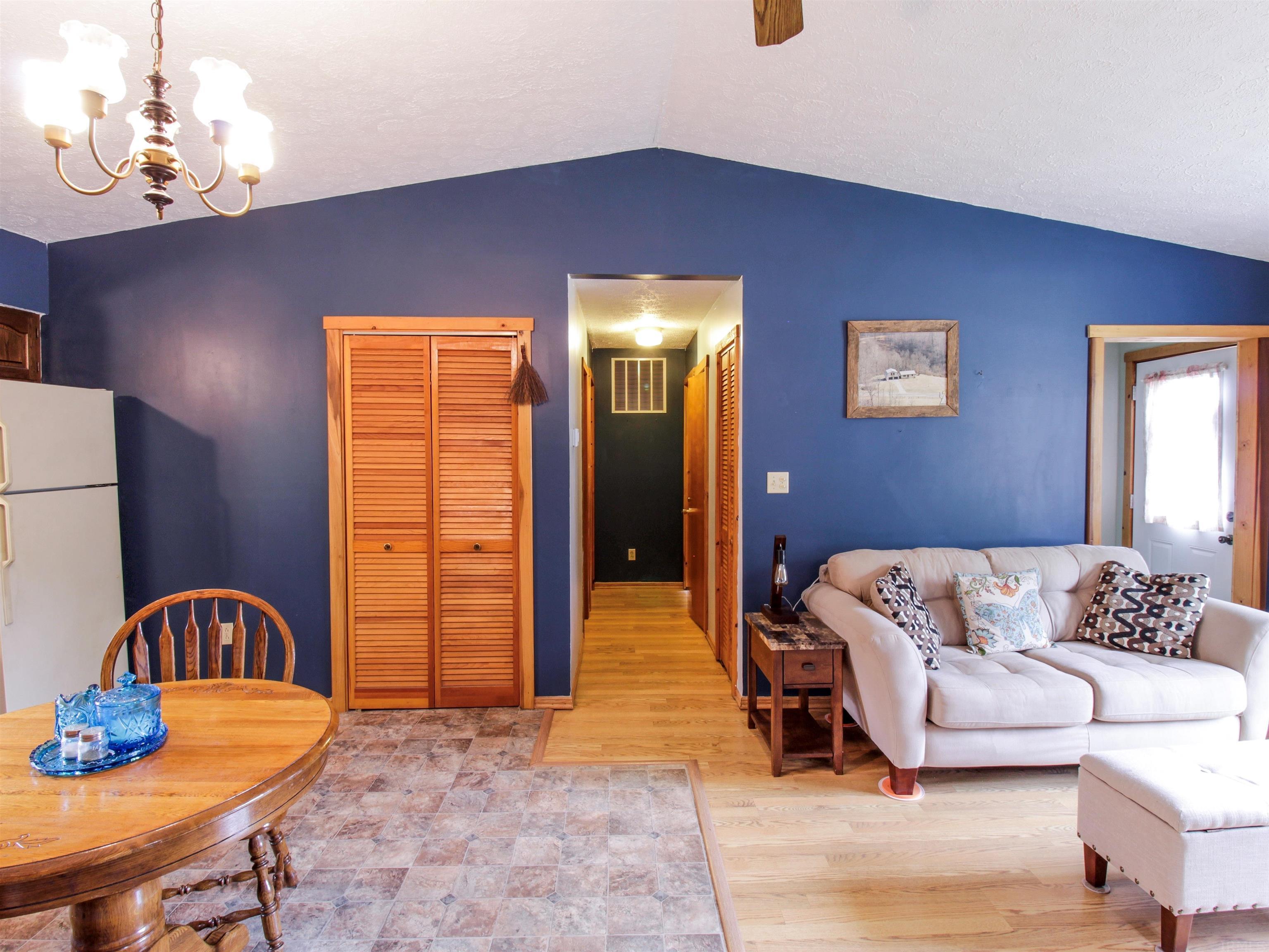 337 Pea Ridge Road Spencer, IN 47460 - Photo 7 of 34