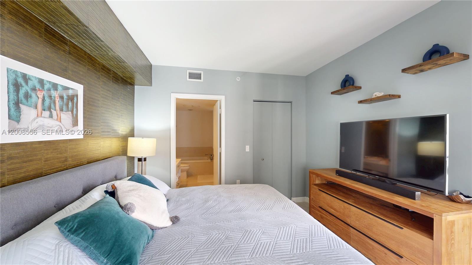55 Southwest 9th Street, Unit 1808 Miami, FL 33130 - Photo 5 of 36