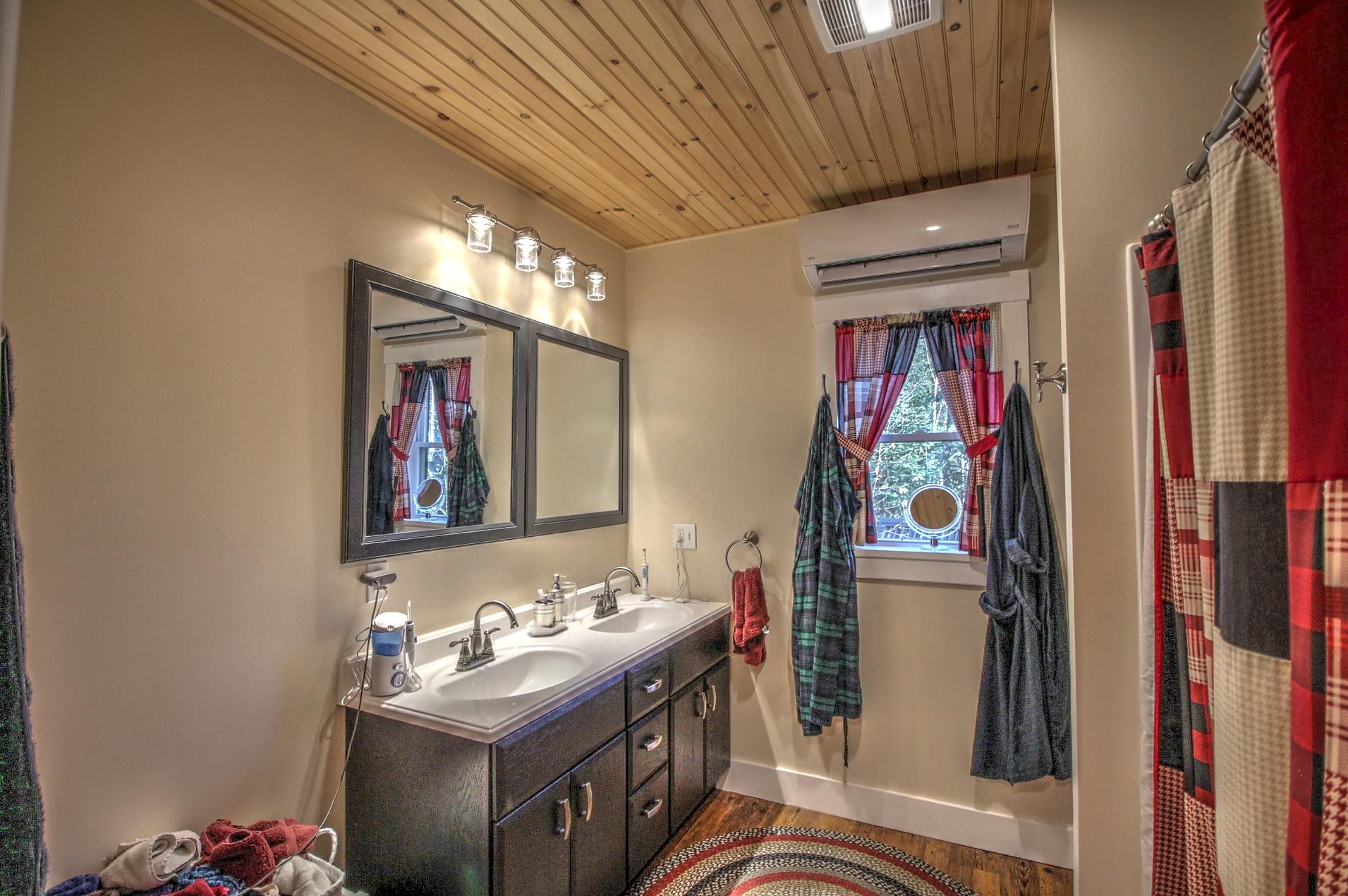 390 Bald Mountain Road Oquossoc, ME 04964 - Photo 11 of 23 111