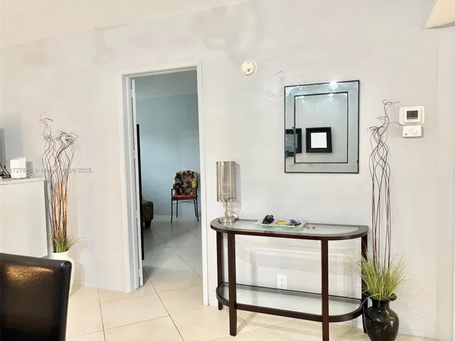 $279,900 | 2600 Diana Drive, Unit 318, Hallandale Beach, FL 33009