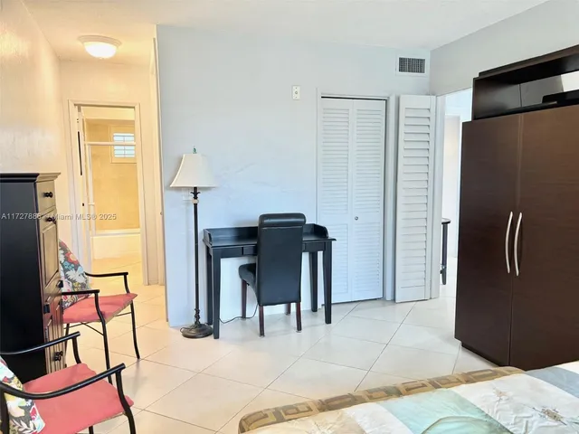 $279,900 | 2600 Diana Drive, Unit 318, Hallandale Beach, FL 33009