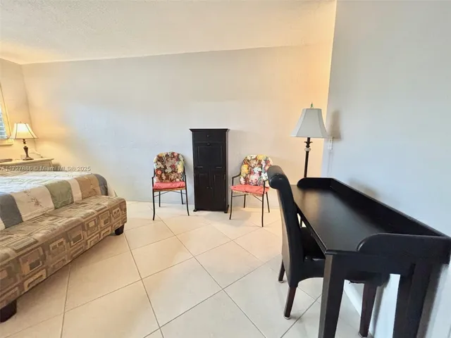 $279,900 | 2600 Diana Drive, Unit 318, Hallandale Beach, FL 33009