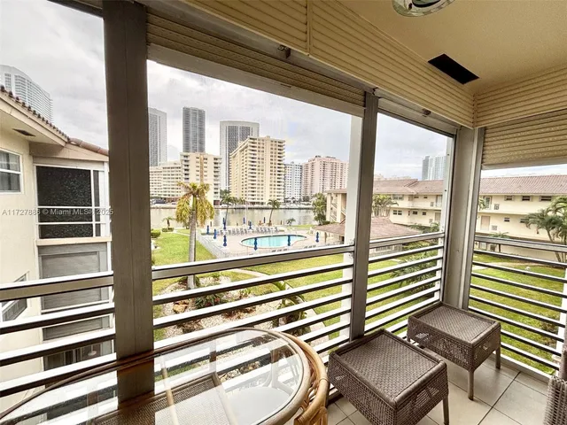 $279,900 | 2600 Diana Drive, Unit 318, Hallandale Beach, FL 33009
