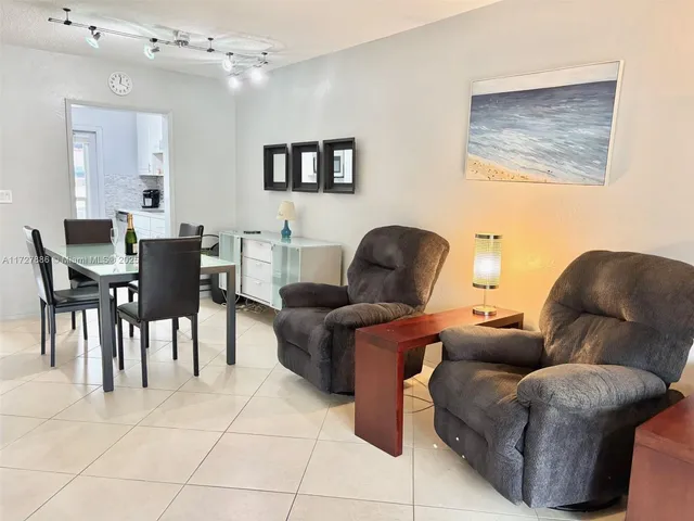 $279,900 | 2600 Diana Drive, Unit 318, Hallandale Beach, FL 33009