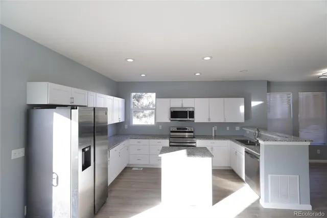 $2,700 | 15612 East 96th Way, Unit 30E, Commerce City, CO 80022