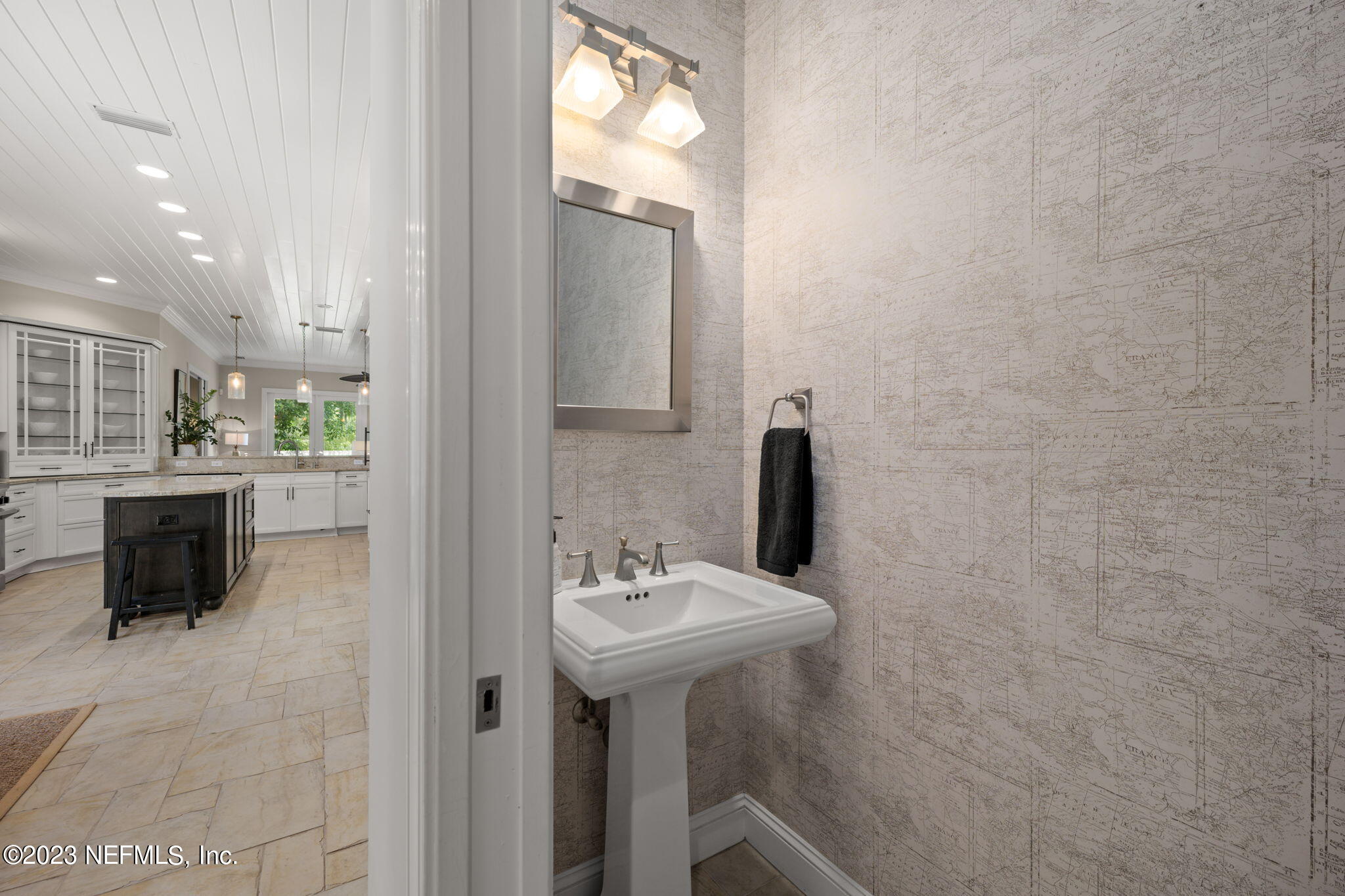 1024 River Oaks Road Jacksonville, FL 32207 - Photo 21 of 54 1/2 Bath off Kitchen