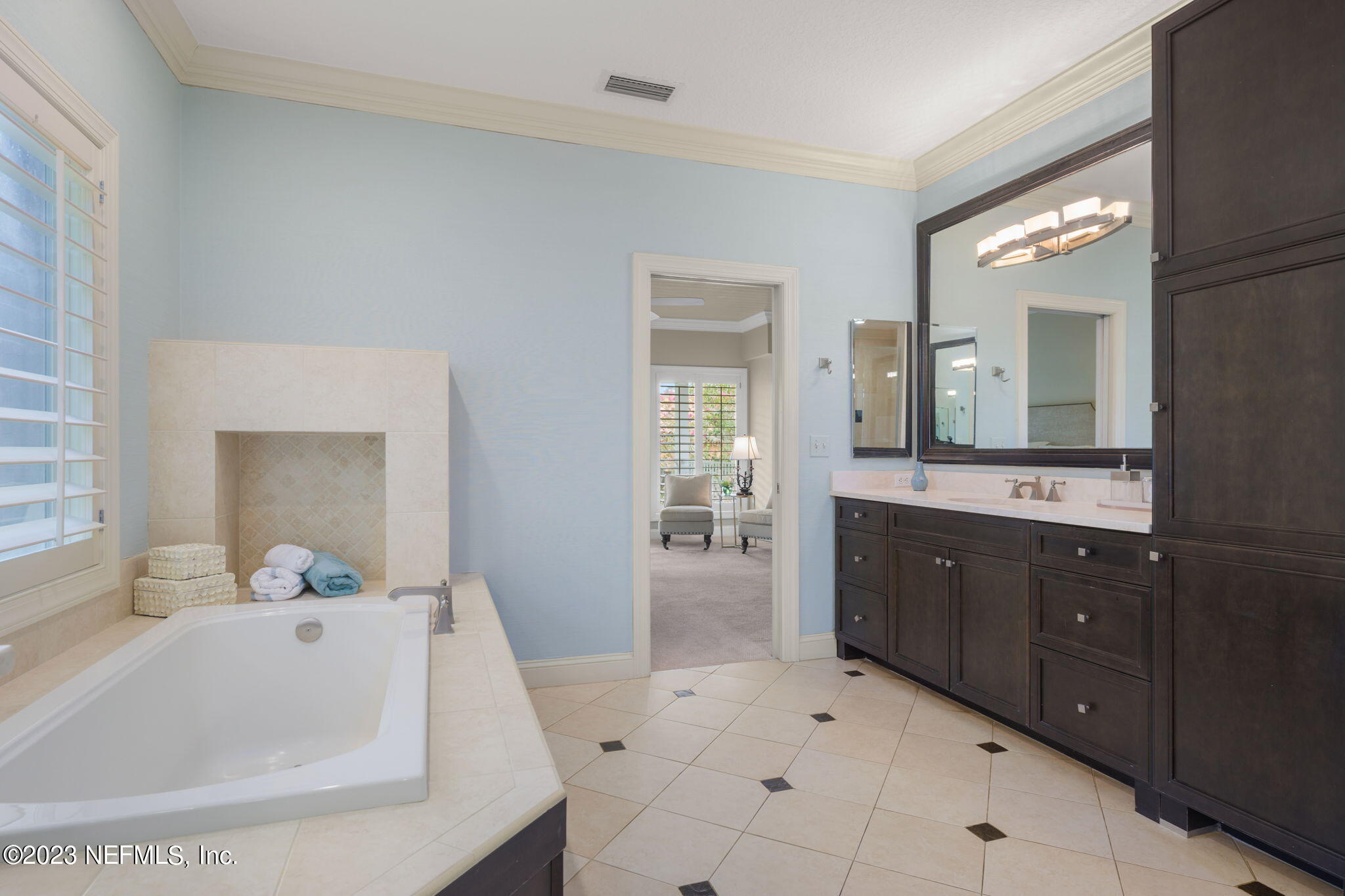 1024 River Oaks Road Jacksonville, FL 32207 - Photo 26 of 54 Primary Bathroom