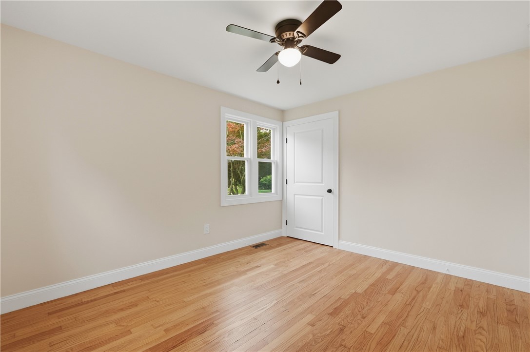 76 Beverly Road East Providence, RI 02915 - Photo 19 of 45