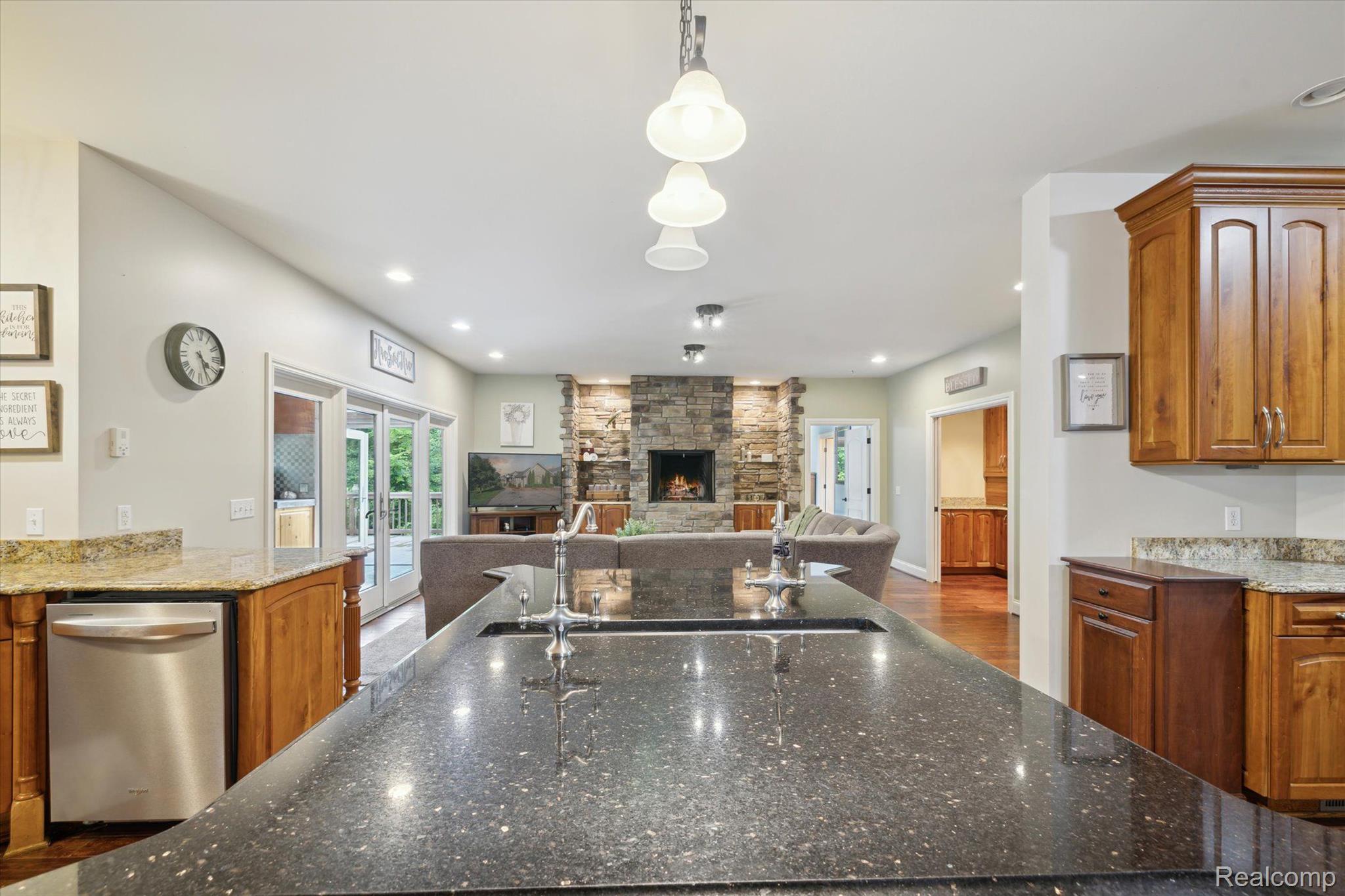 10205 Fenton Road Fenton, MI 48430 - Photo 17 of 96 Gallery Image 17