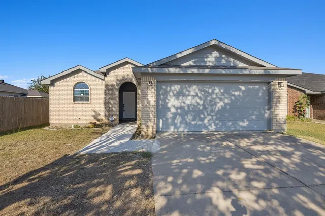 $1,775 | 10312 Oldham Court, Fort Worth, TX 76140