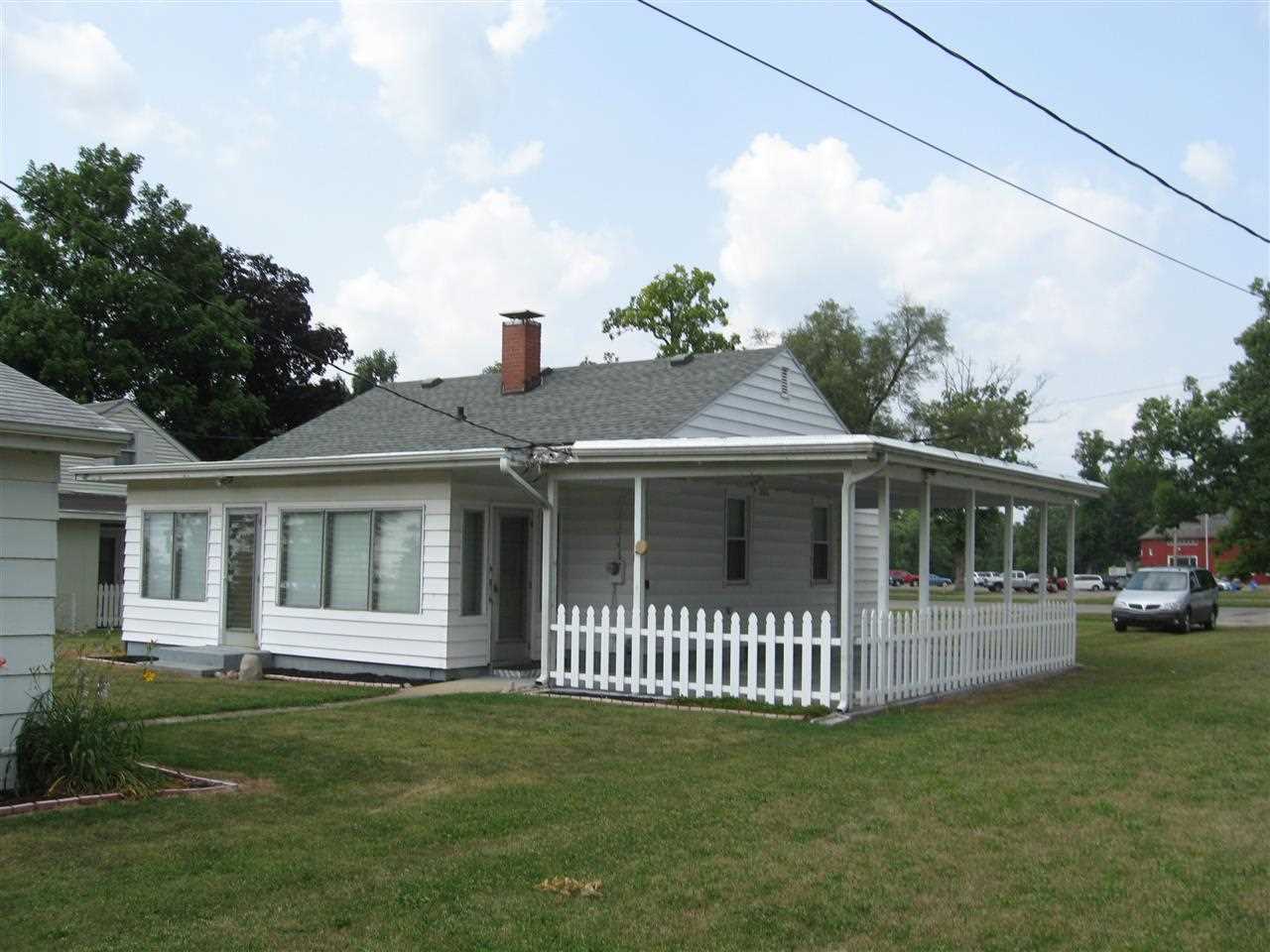 1031 East 9th Street Rochester, IN 46975 - Photo 4 of 11 Gallery Image 4
