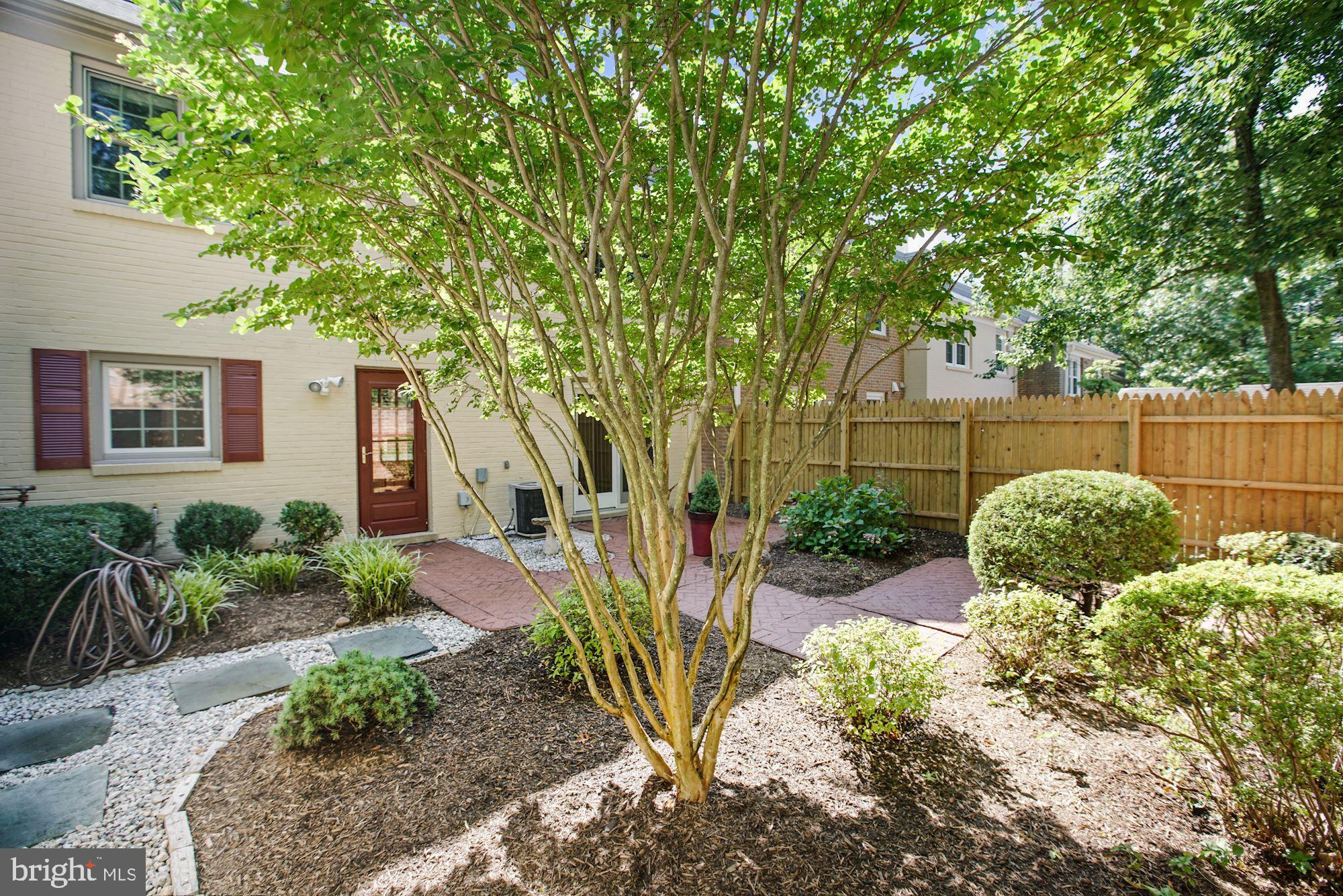 6002 Waterbury Court Springfield, VA 22152 - Photo 3 of 31 Lovely garden patio to come home to!