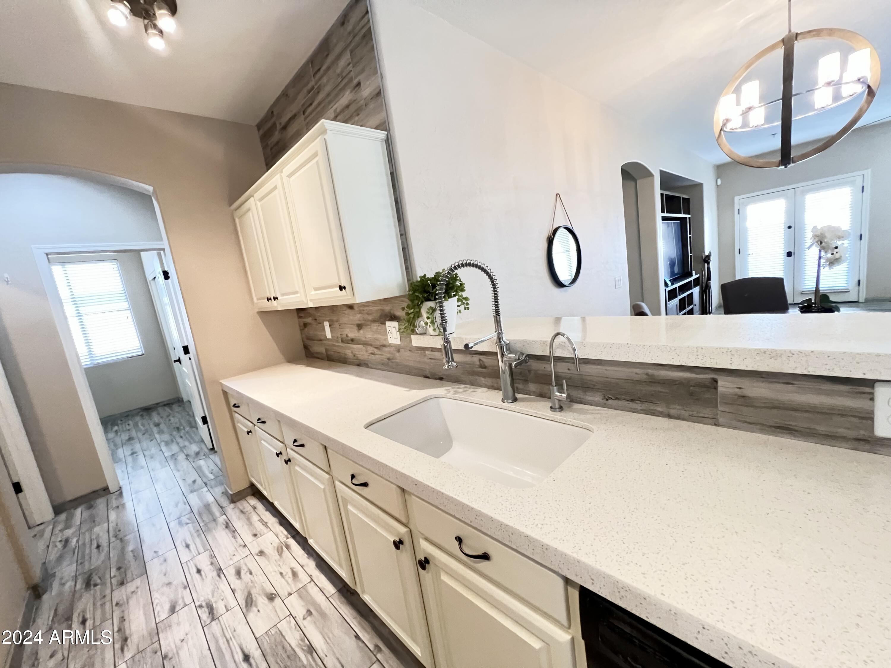 882 South Porter Street Gilbert, AZ 85296 - Photo 10 of 39 IMG_5129