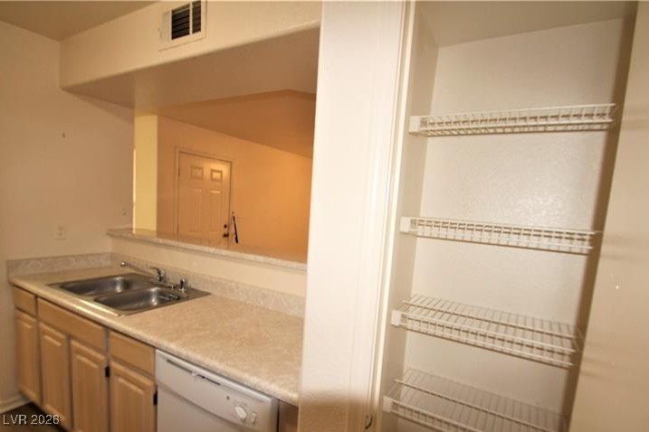 555 East Silverado Ranch Boulevard, Unit 1071 Las Vegas, NV 89183 - Photo 13 of 42