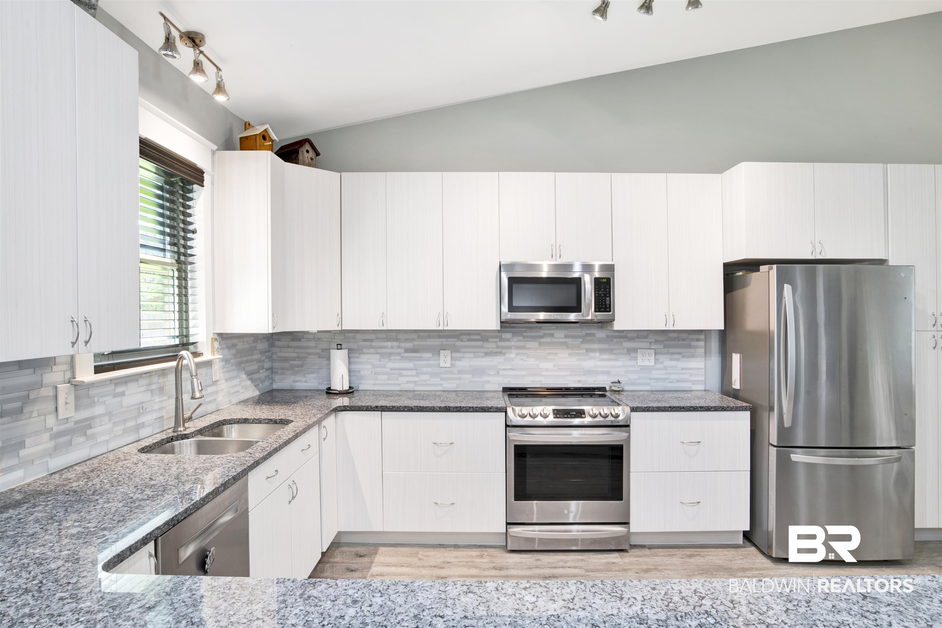 2549 Santa Rosa Drive Lillian, AL 36549 - Photo 16 of 52 Granite counters!