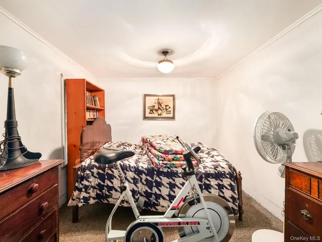 a view of a livingroom with furniture