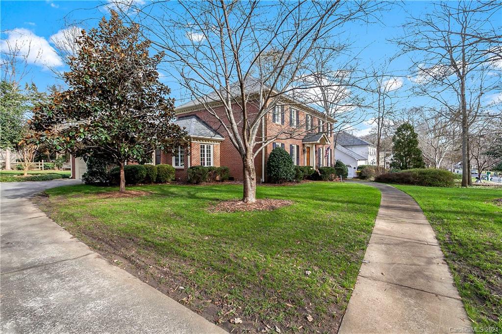 4109 Rotunda Road, Unit 2 Charlotte, NC 28226 - Photo 2 of 19 Gallery Image 2
