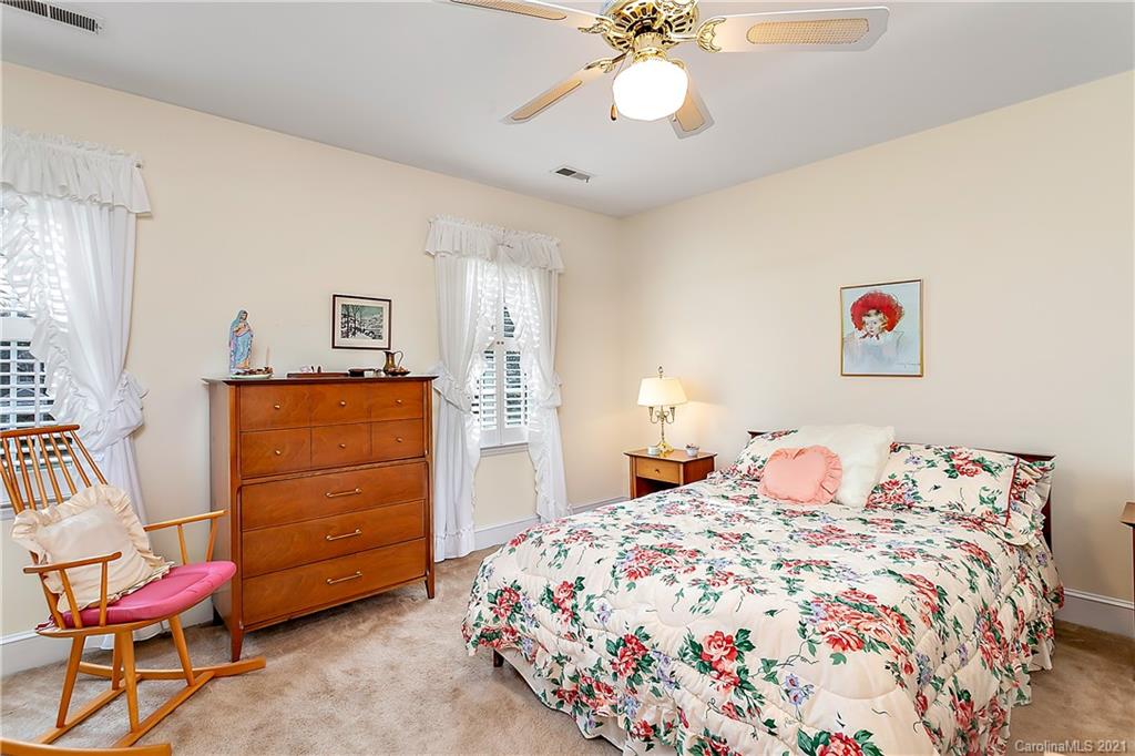 4109 Rotunda Road, Unit 2 Charlotte, NC 28226 - Photo 15 of 19 Gallery Image 15