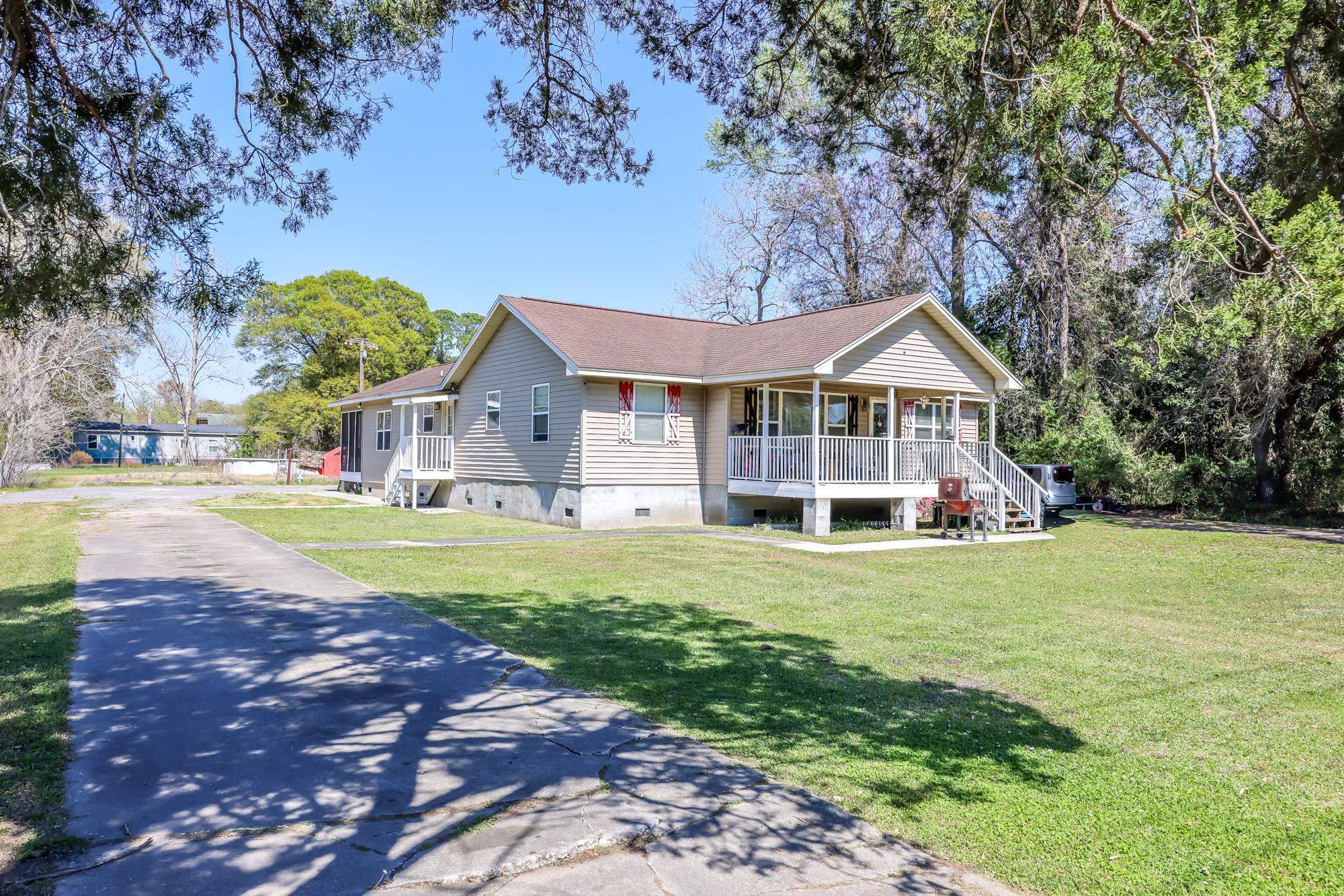 57 Jacobs Avenue Georgetown, SC 29440 - Photo 2 of 36