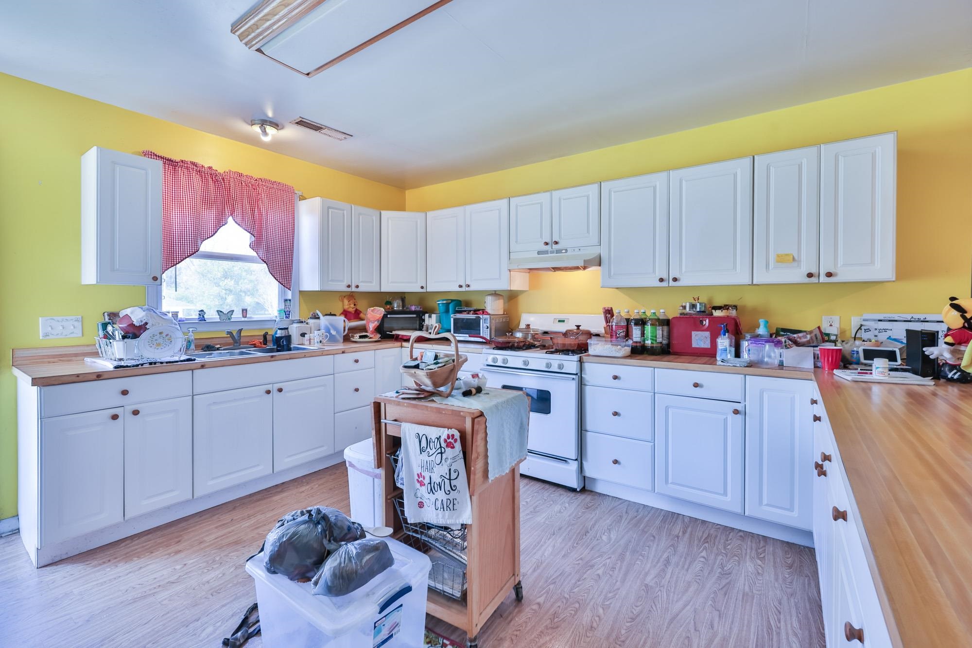 57 Jacobs Avenue Georgetown, SC 29440 - Photo 7 of 36