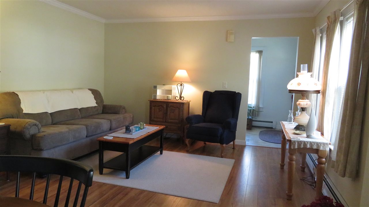 483 Mammoth Road Londonderry, NH 03053 - Photo 10 of 35