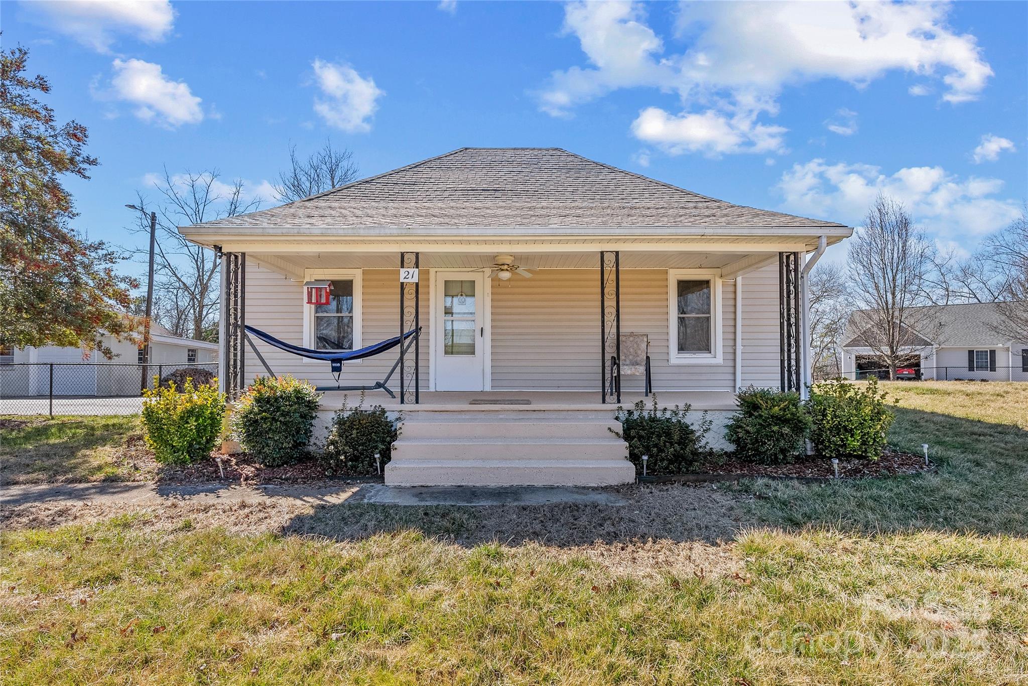 21 Ben Owenby Road Fairview, NC 28730 - Photo 2 of 38