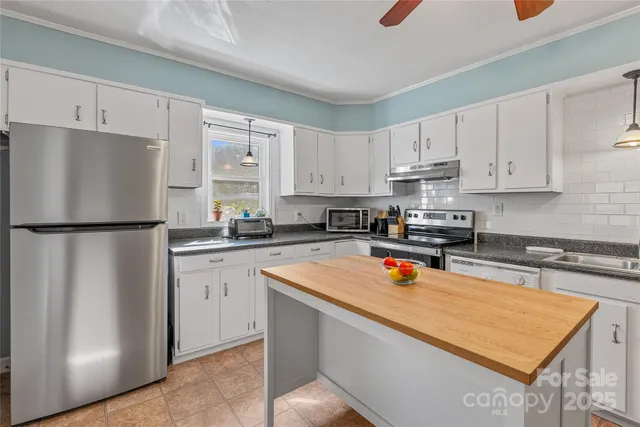 $399,000 | 21 Ben Owenby Road, Fairview, NC 28730