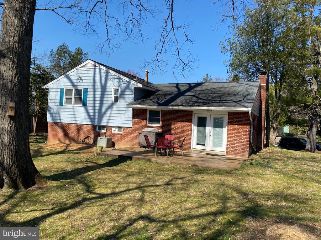7511 Hogarth Street Springfield, VA 22151 - Photo 13 of 68 Rear