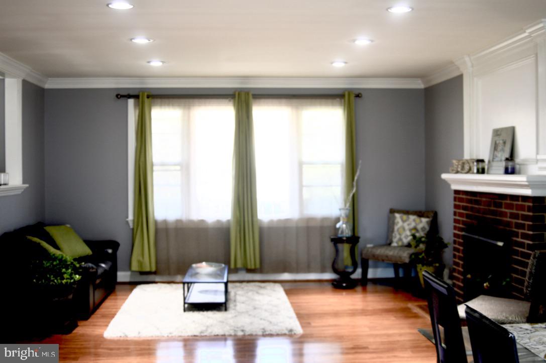7511 Hogarth Street Springfield, VA 22151 - Photo 19 of 68 Family Room
