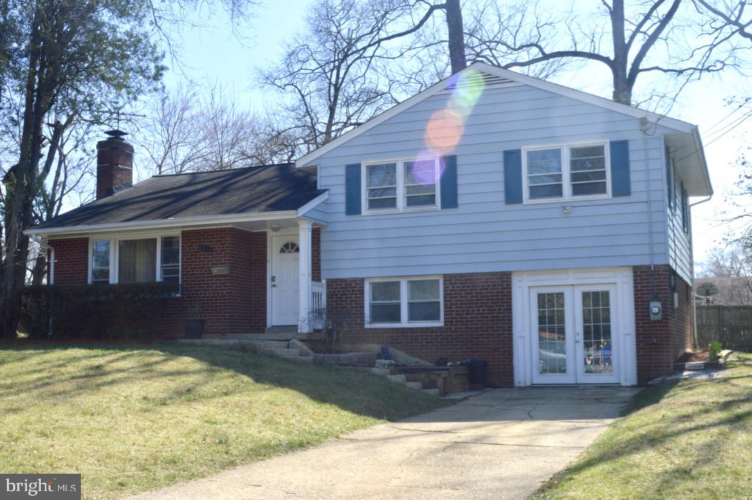 7511 Hogarth Street Springfield, VA 22151 - Photo 3 of 68 Exterior front