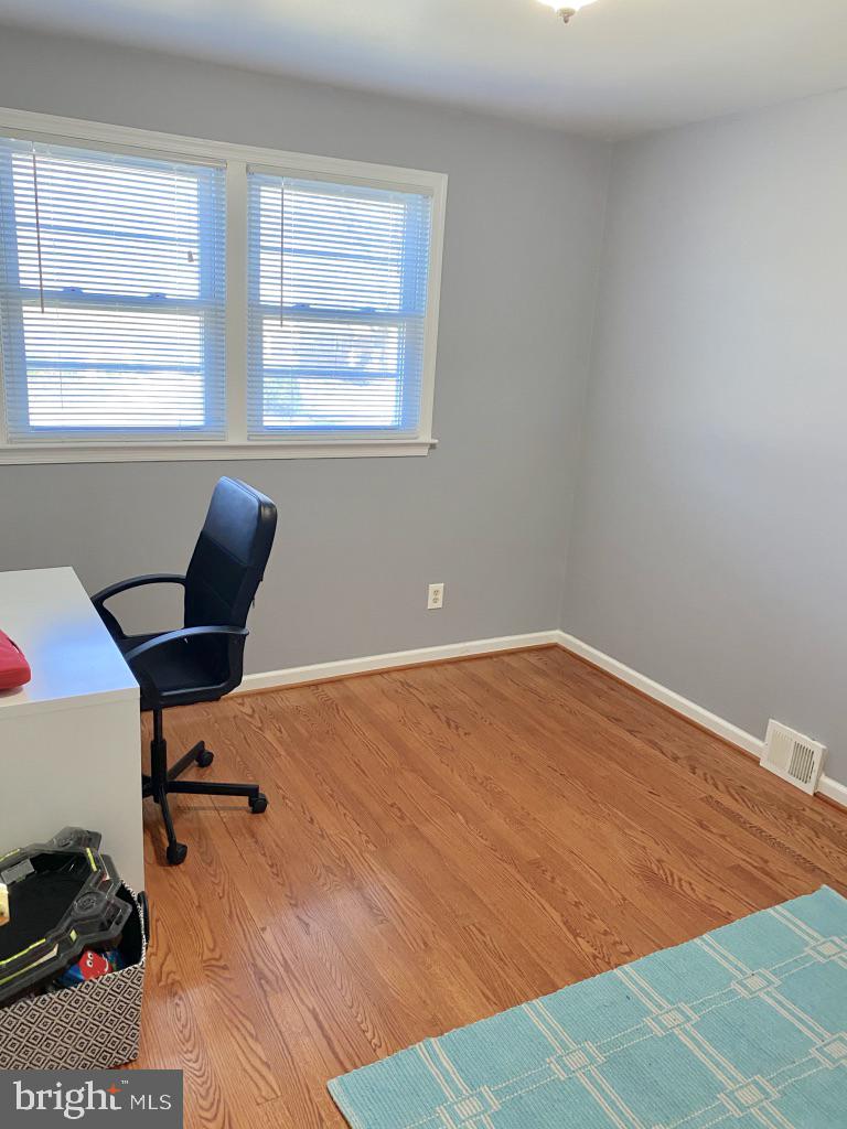 7511 Hogarth Street Springfield, VA 22151 - Photo 53 of 68 Bedropm3