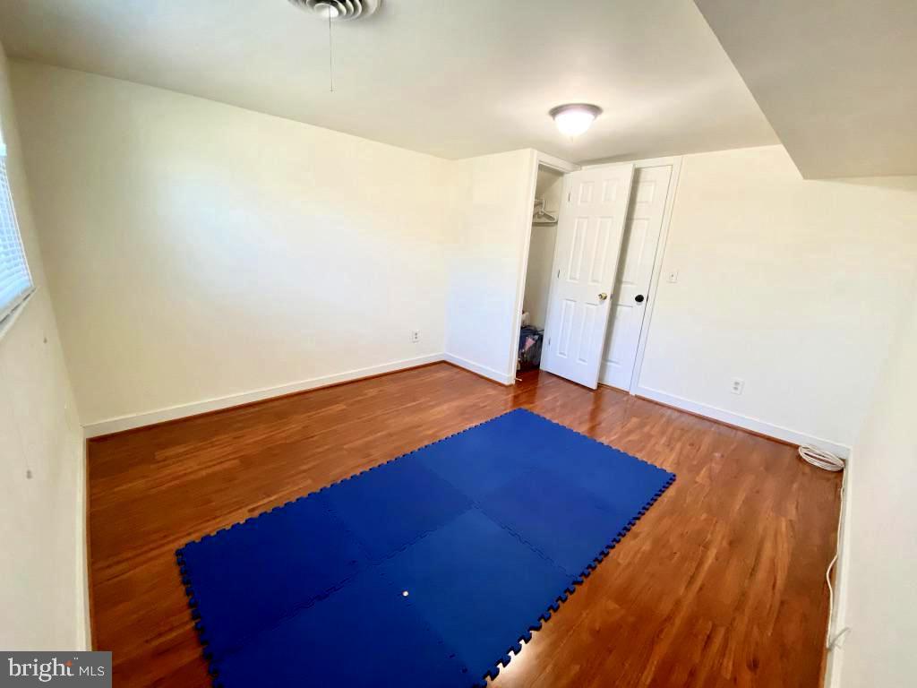 7511 Hogarth Street Springfield, VA 22151 - Photo 59 of 68 Large size bedroom 4