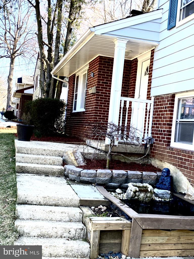 7511 Hogarth Street Springfield, VA 22151 - Photo 10 of 68 Khoi Pond