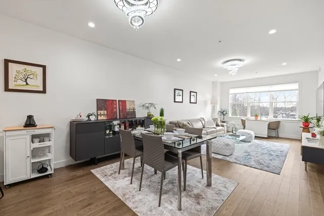 $695,000 | 9 Independence Avenue, Unit 307, Braintree, MA 02184