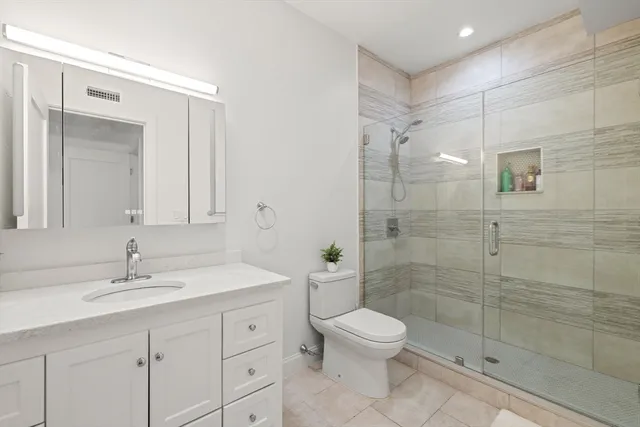 $695,000 | 9 Independence Avenue, Unit 307, Braintree, MA 02184