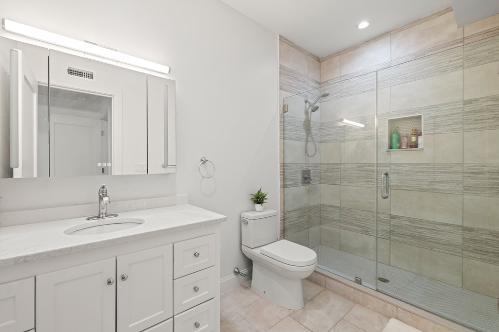 9 Independence Avenue, Unit 307 Braintree, MA 02184 - Photo 16 of 31