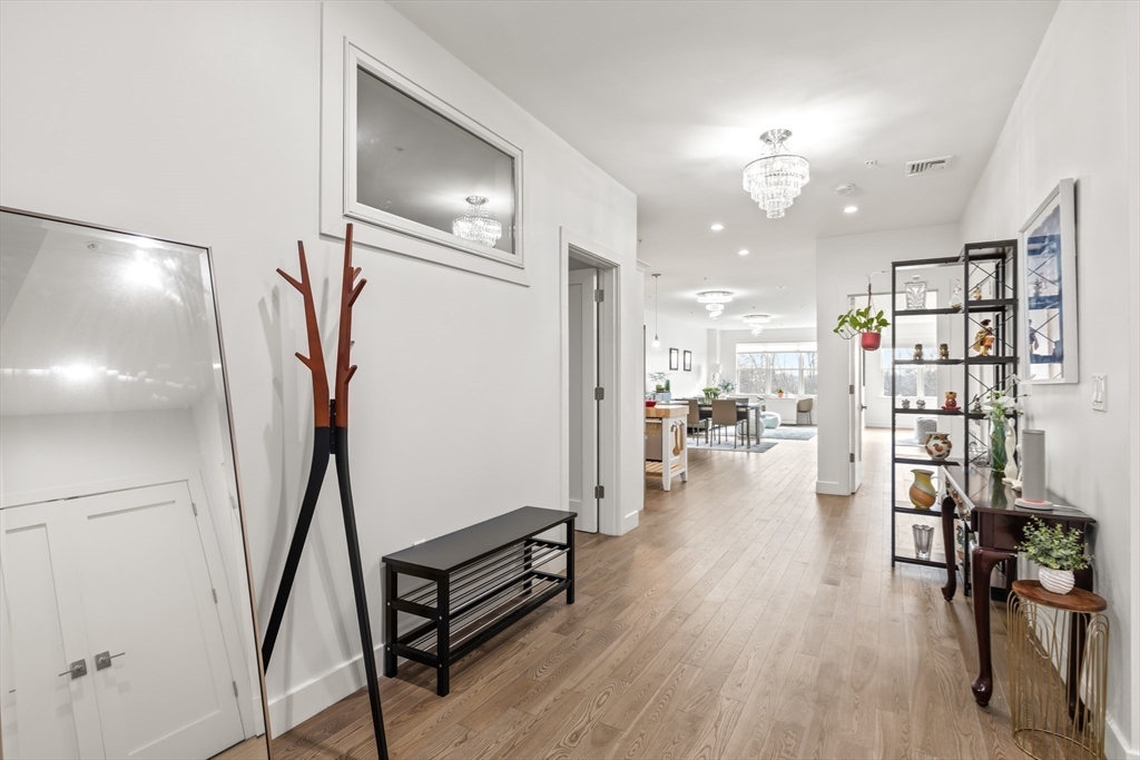 9 Independence Avenue, Unit 307 Braintree, MA 02184 - Photo 3 of 31