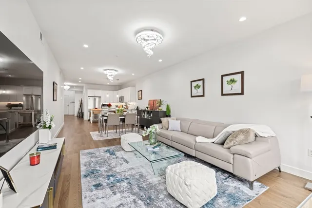 $695,000 | 9 Independence Avenue, Unit 307, Braintree, MA 02184