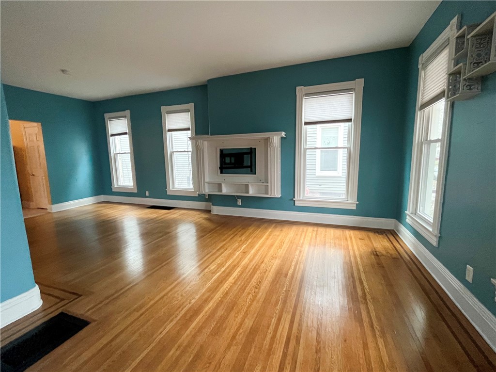 20 Sumner Park Rochester, NY 14607 - Photo 4 of 22