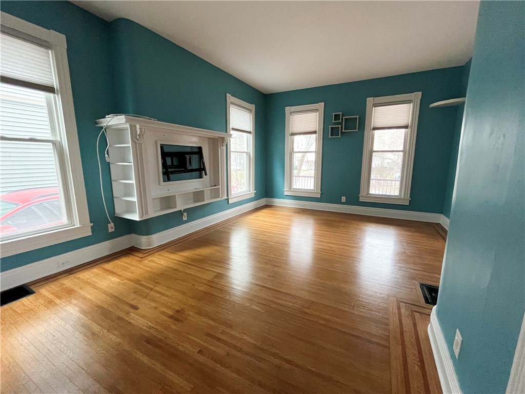 20 Sumner Park Rochester, NY 14607 - Photo 5 of 22