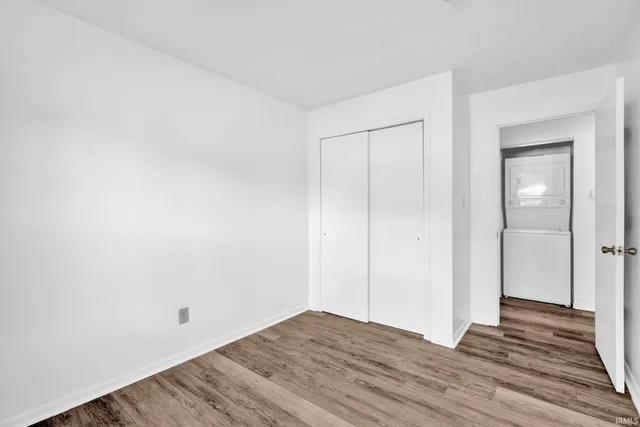 $230,000 | 3220 John Hinkle Place, Unit B, Bloomington, IN 47408