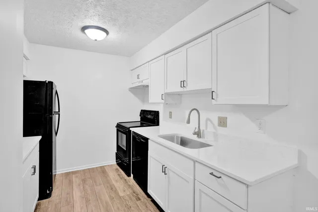 $230,000 | 3220 John Hinkle Place, Unit B, Bloomington, IN 47408