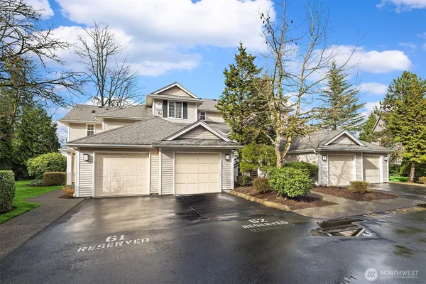$600,000 | 12113 Northeast 172nd Place, Unit J202, Bothell, WA 98011