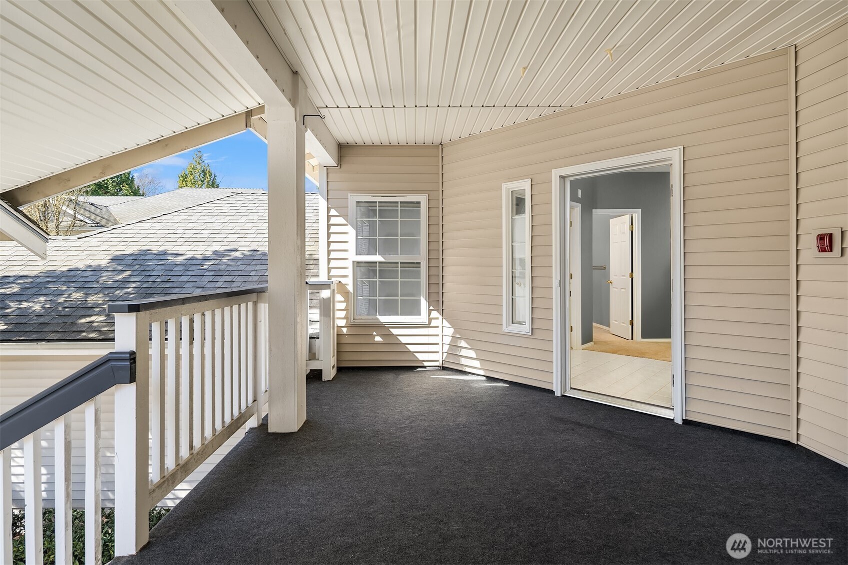 12113 Northeast 172nd Place, Unit J202 Bothell, WA 98011 - Photo 3 of 30