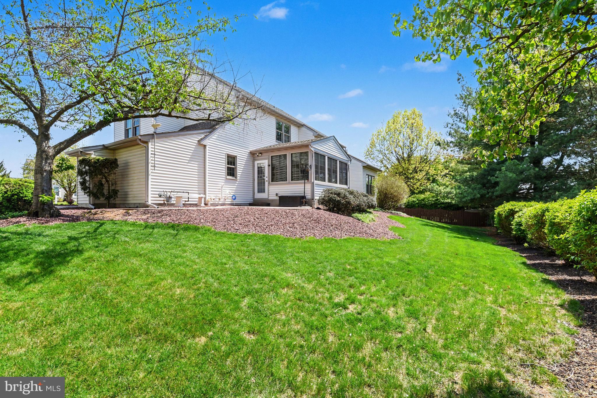 1103 Wansford Road Mechanicsburg, PA 17050 - Photo 9 of 42