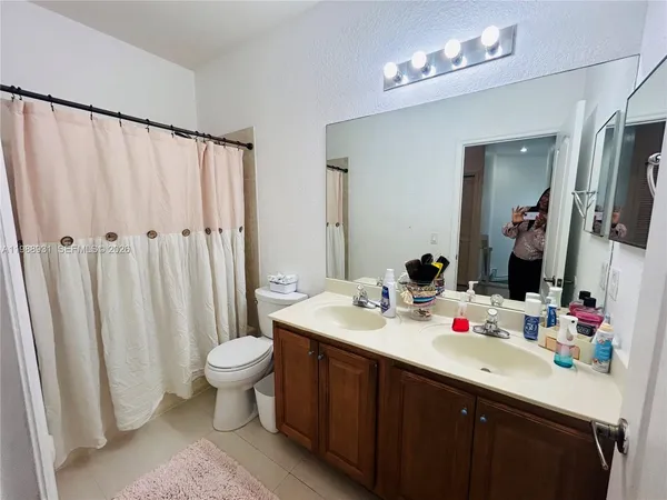 $4,100 | 10963 Northwest 87th Lane, Unit 10963, Doral, FL 33178