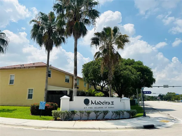 $4,100 | 10963 Northwest 87th Lane, Unit 10963, Doral, FL 33178