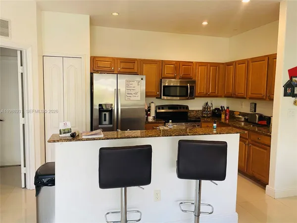 $4,100 | 10963 Northwest 87th Lane, Unit 10963, Doral, FL 33178